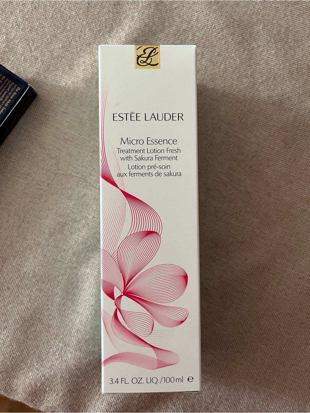 Estee Lauder Micro Essence Treatment Lotion with Sakura Ferment